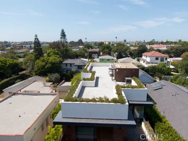 1643 S Carmelina Ave, Los Angeles, CA 90025