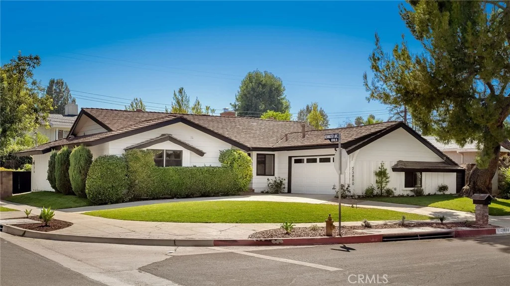23800 Aetna Street, Woodland Hills, CA 91367