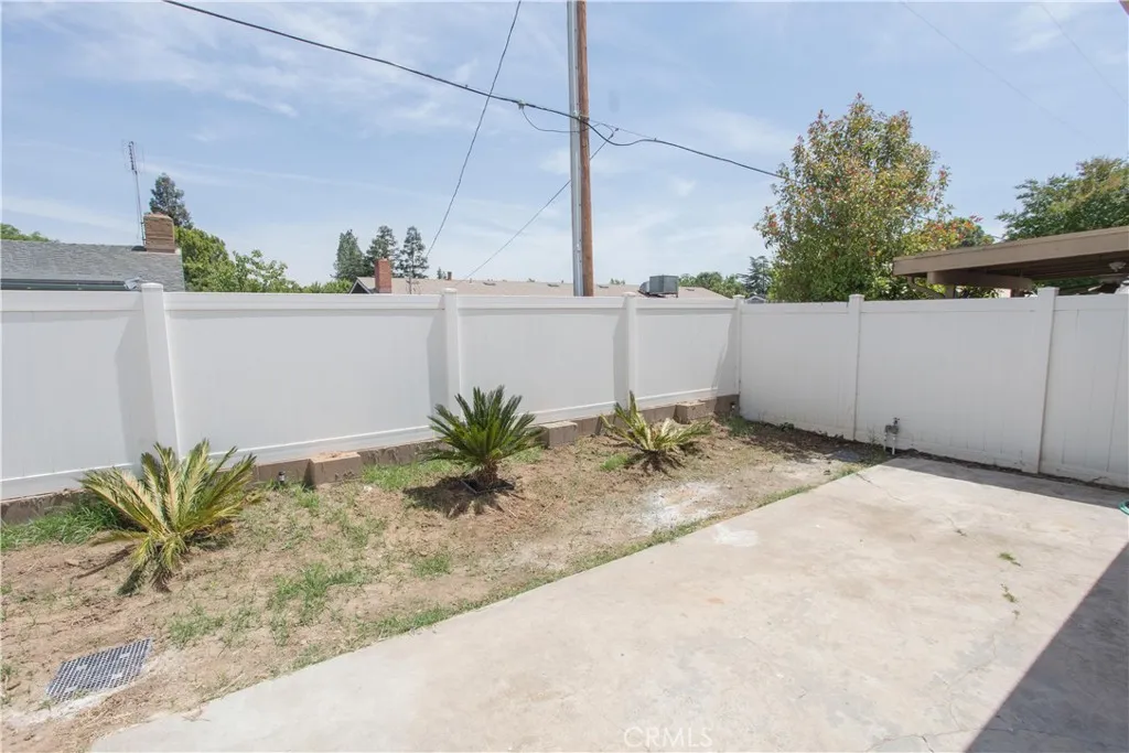 5728 N Monte Avenue Unit 1, Fresno, CA 93711