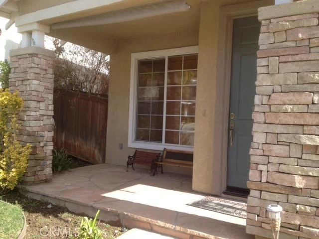 28680 Placerview Trail, Saugus, CA 91390 photo 3