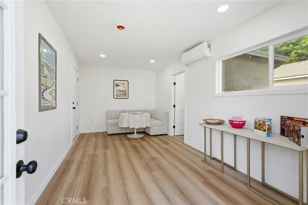 Additional image 33 of 6926 E Peabody St, Long Beach, CA 90808