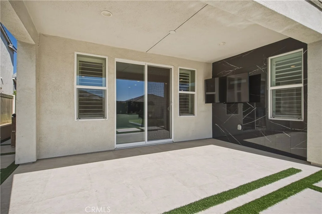 28527 Songbird Way, Saugus, CA 91350