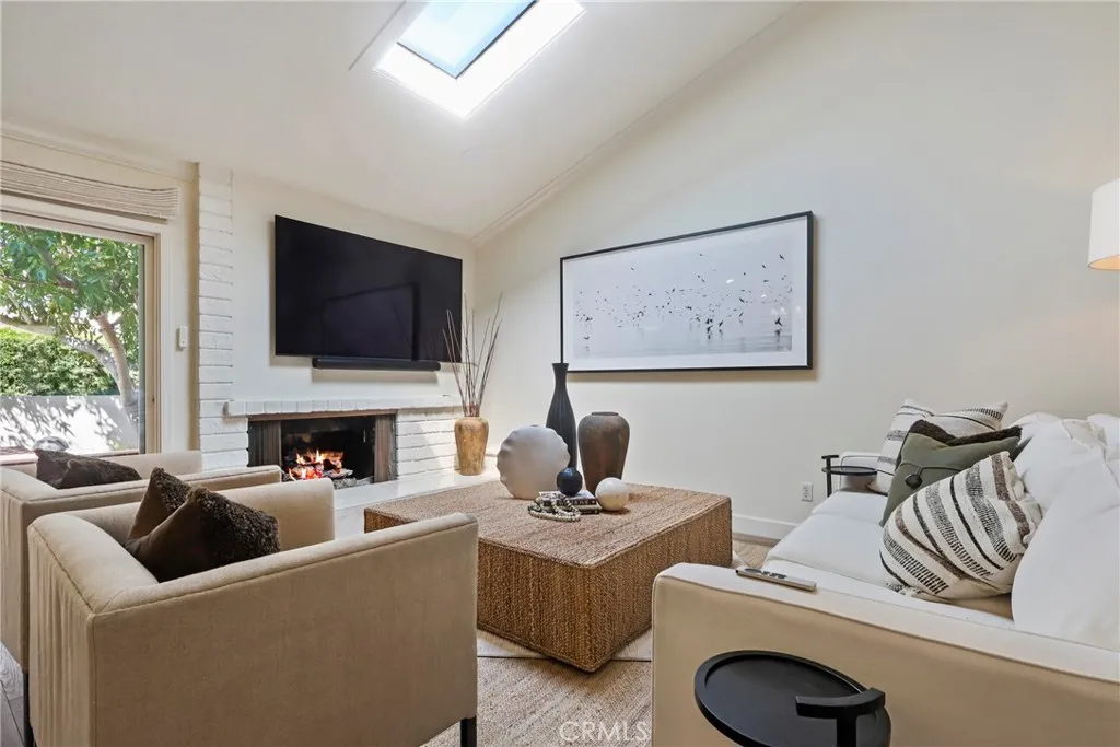 Additional image 31 of 443 Vista Parada, Newport Beach, CA 92660