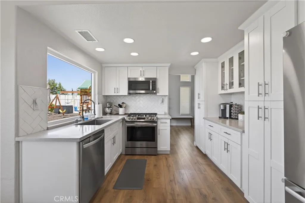 Additional image 13 of 28743 Fox Tail Way, Highland, CA 92346