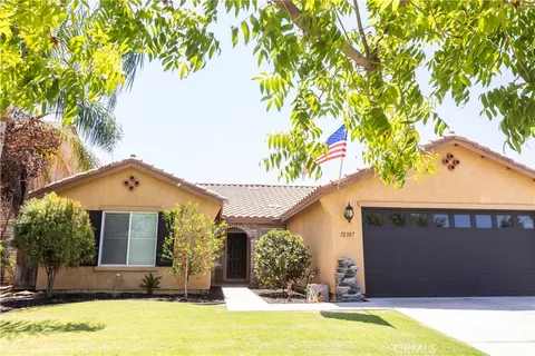 12307 Fairburn Way, Bakersfield, CA MLS: NS24170243