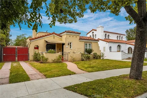 2141 Eucalyptus Avenue, Long Beach, CA MLS: PW25090638