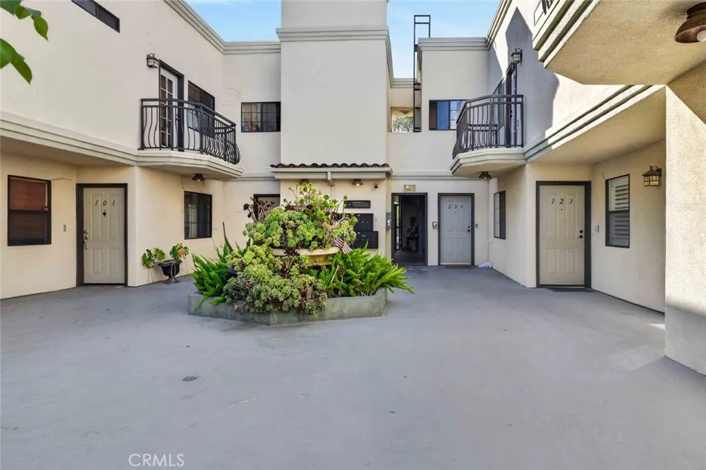 Additional image 3 of 10894 Olinda St Unit 123, Sun Valley, CA 91352
