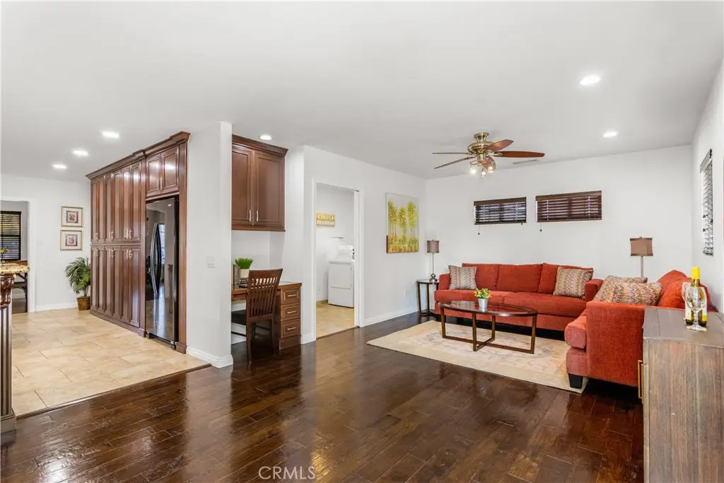 5442 E Walkerton Street, Long Beach, CA 90808