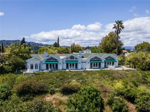 15589 Briarwood Drive, Sherman Oaks, CA MLS: GD24168125