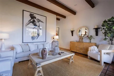 2942 Passmore Drive, Los Angeles, CA MLS: SR25089523