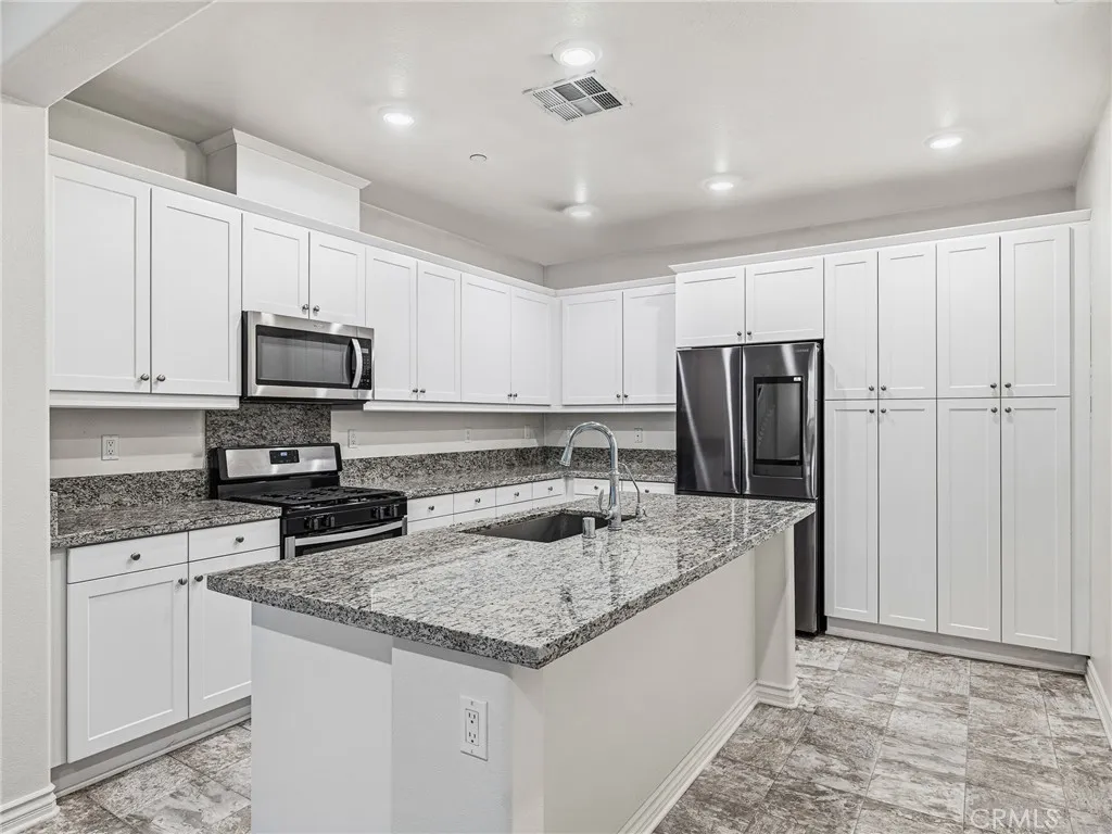Additional image 40 of 11254 Fisherman Ln, Victorville, CA 92392