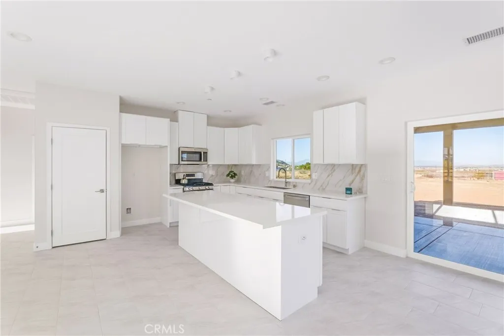 Additional image 17 of 15192 Barbara, Apple Valley, CA 92307