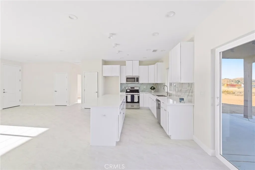 Additional image 18 of 15192 Barbara, Apple Valley, CA 92307