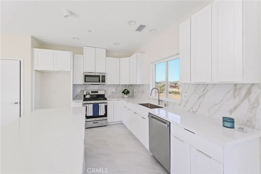 Additional image 11 of 15192 Barbara, Apple Valley, CA 92307