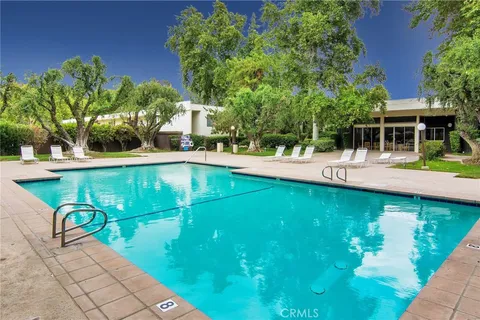 23515 Lyons Avenue Unit 286, Valencia, CA MLS: SR25091109