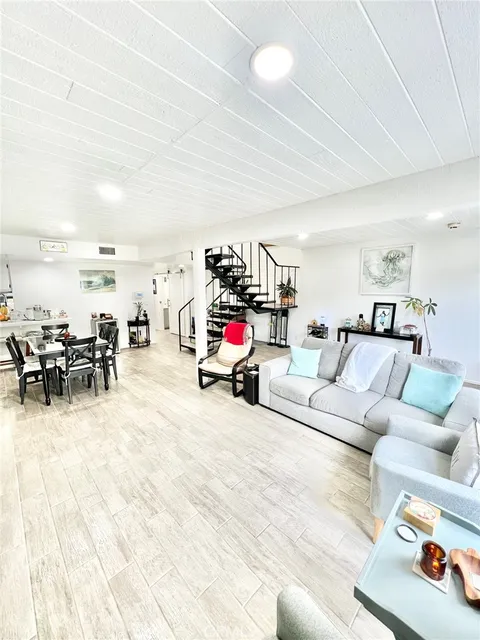 14 Canyon Terrace Drive, Avalon, CA MLS: SB25022440