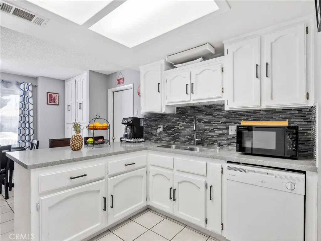 Additional image 7 of 15880 Elcona Place, Victorville, CA 92395