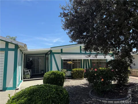 1104 Ribbonwood Court, Hemet, CA MLS: IG25087539