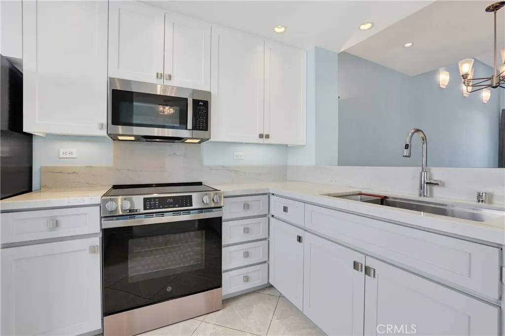 Additional image 49 of 2253 Martin #410, Irvine, CA 92612