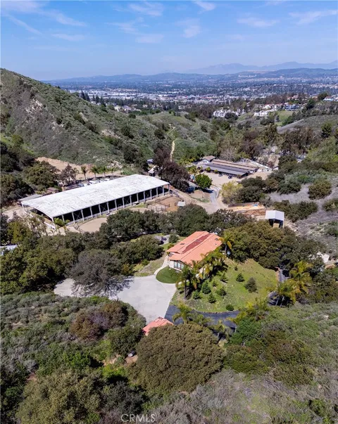 6352 E Nohl Ranch Road, Anaheim Hills, CA MLS: NP25066074