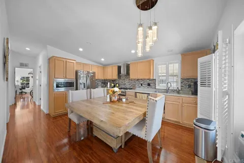 121 Orange Avenue Unit 5, Chula Vista, CA MLS: PTP2502621