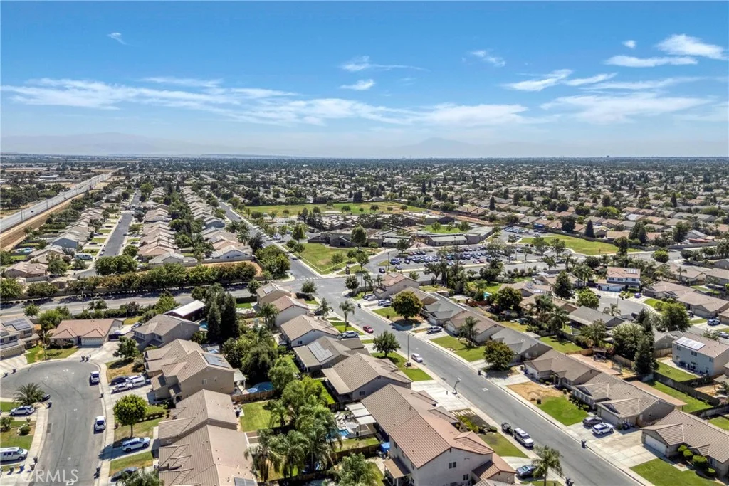 12206 Mezzadro Avenue, Bakersfield, CA 93312
