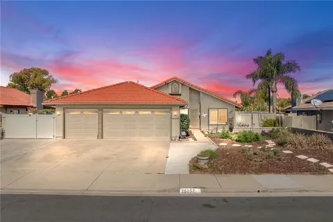 25252 Ridgeplume Drive, Murrieta, CA MLS: SW25062166