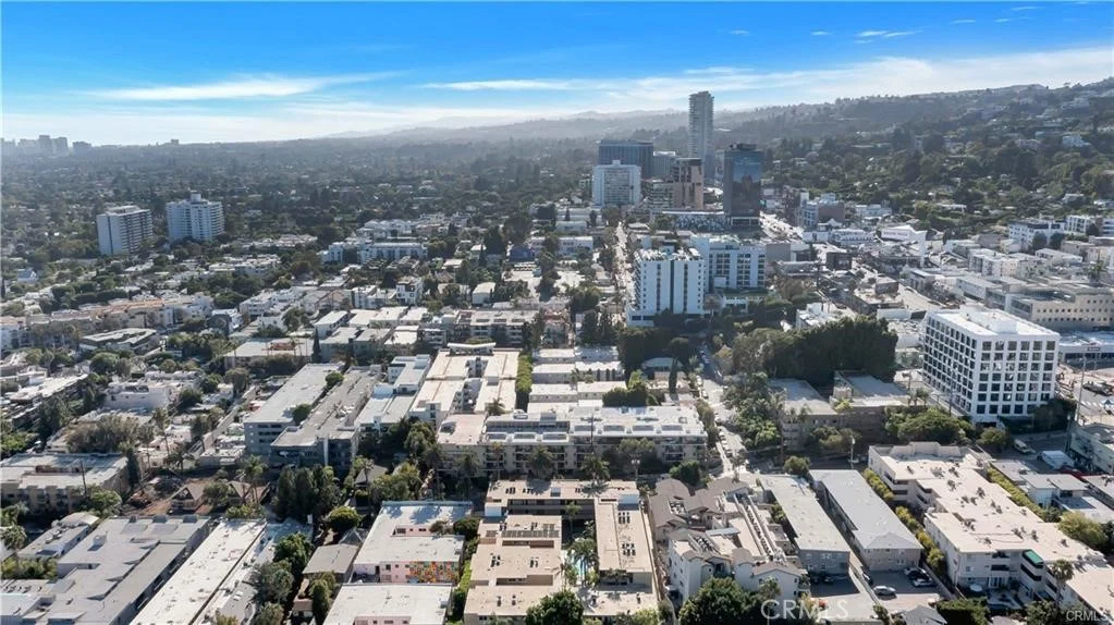970 Palm Ave, West Hollywood, CA 90069