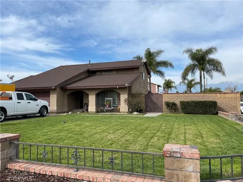 1041 E Riverside Drive, Ontario, CA MLS: CV25036719