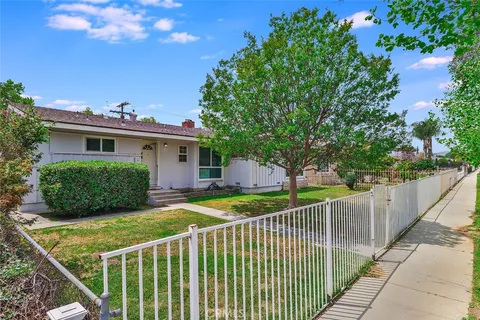 23208 Vanowen Street, West Hills, CA MLS: SR25098269