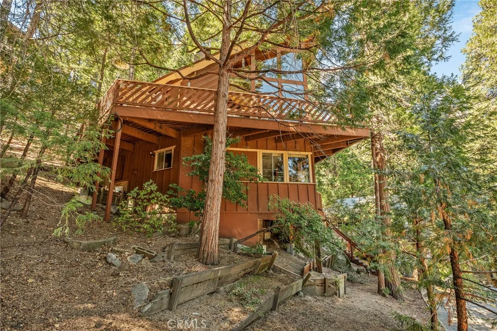 24379 Bernard Dr, Crestline, CA 92325 photo 3