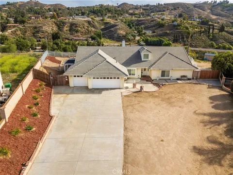 15605 Terraceview Court, Riverside, CA MLS: IV25106769