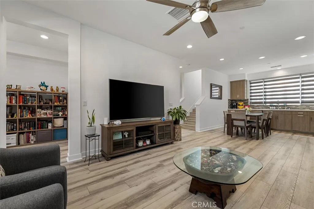 Additional image 5 of 9914 Artesia Unit 302, Bellflower, CA 90706