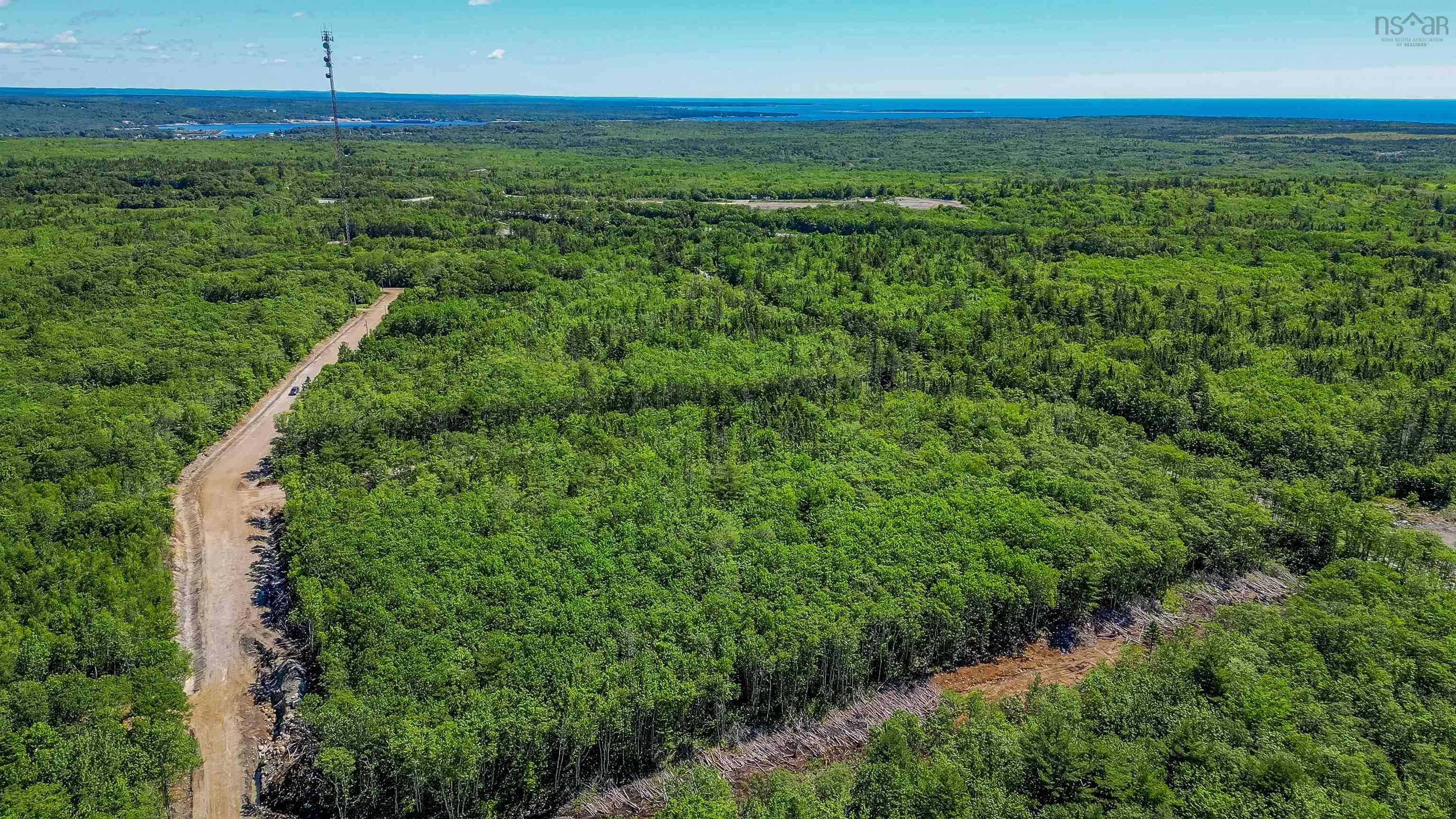 Photo 1 of 4 — Morton Drive 87, Liverpool, NS B0T 1K0