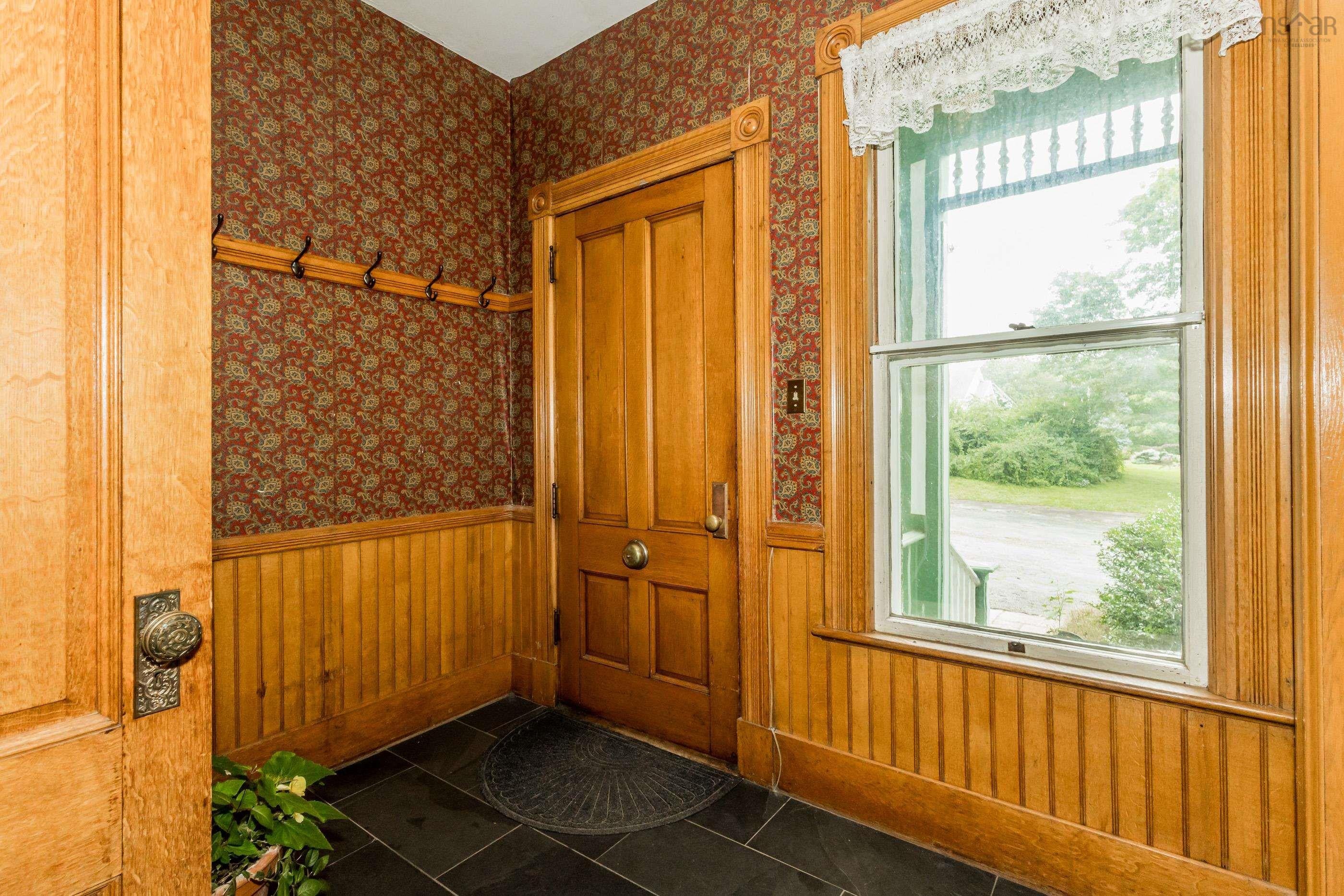 1330 Belcher Street - Photo 4