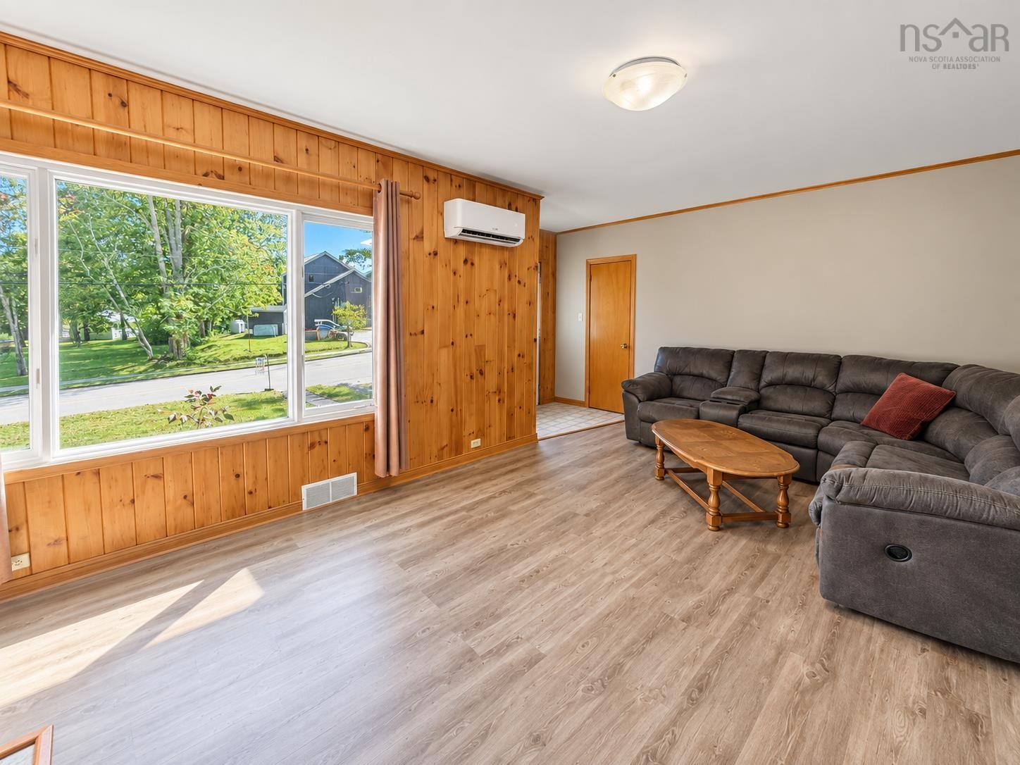 10 West Caledonia Road - Photo 4