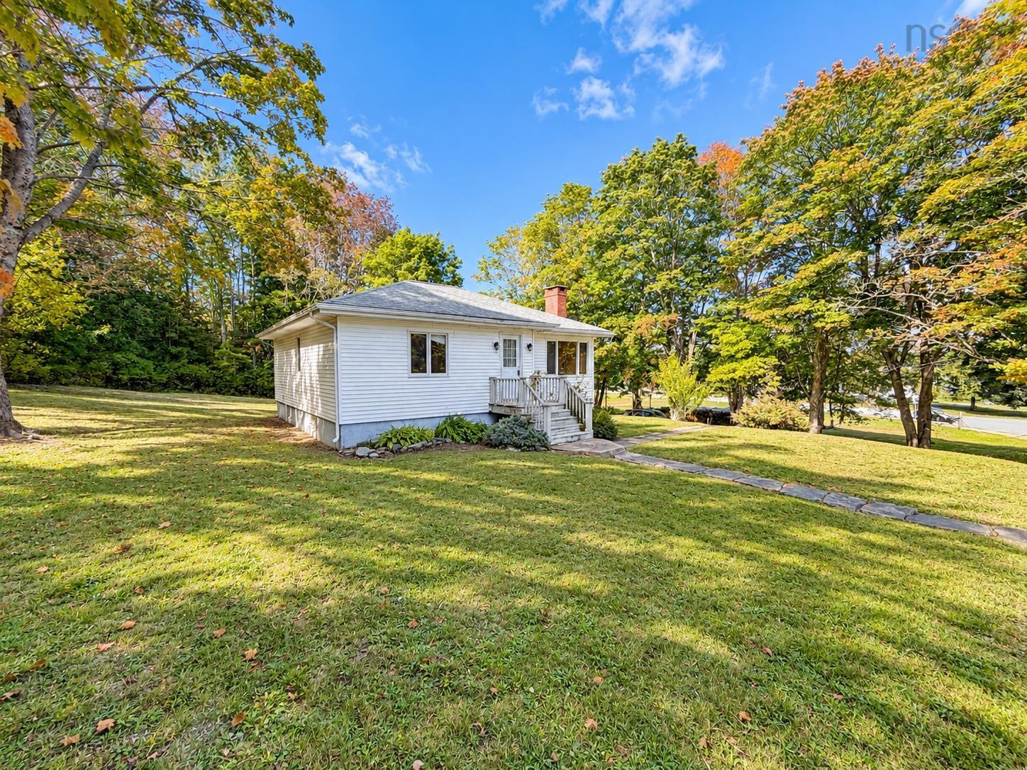 10 West Caledonia Road - Photo 2