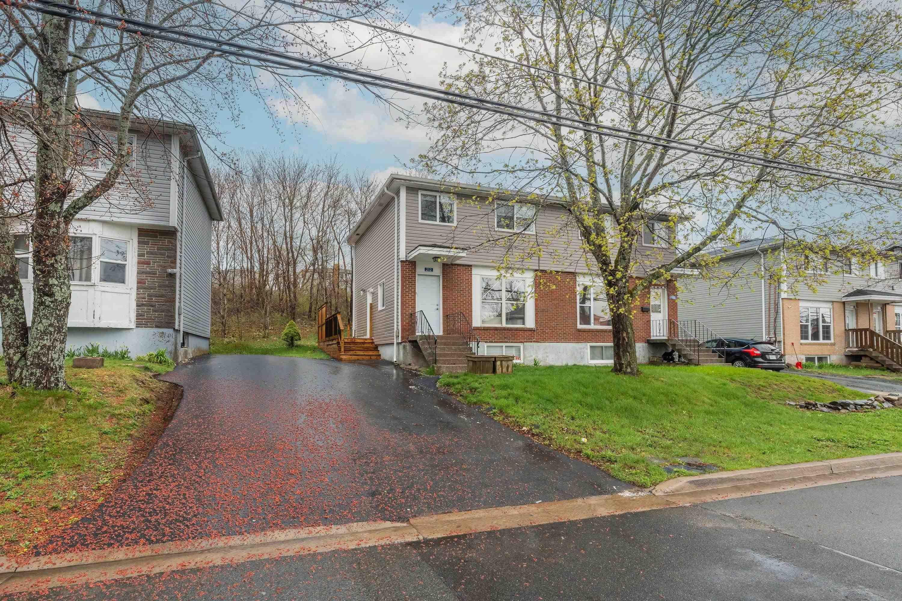Photo 1 of 33 — 212 Roleika Drive, Dartmouth, NS B2X 1M6