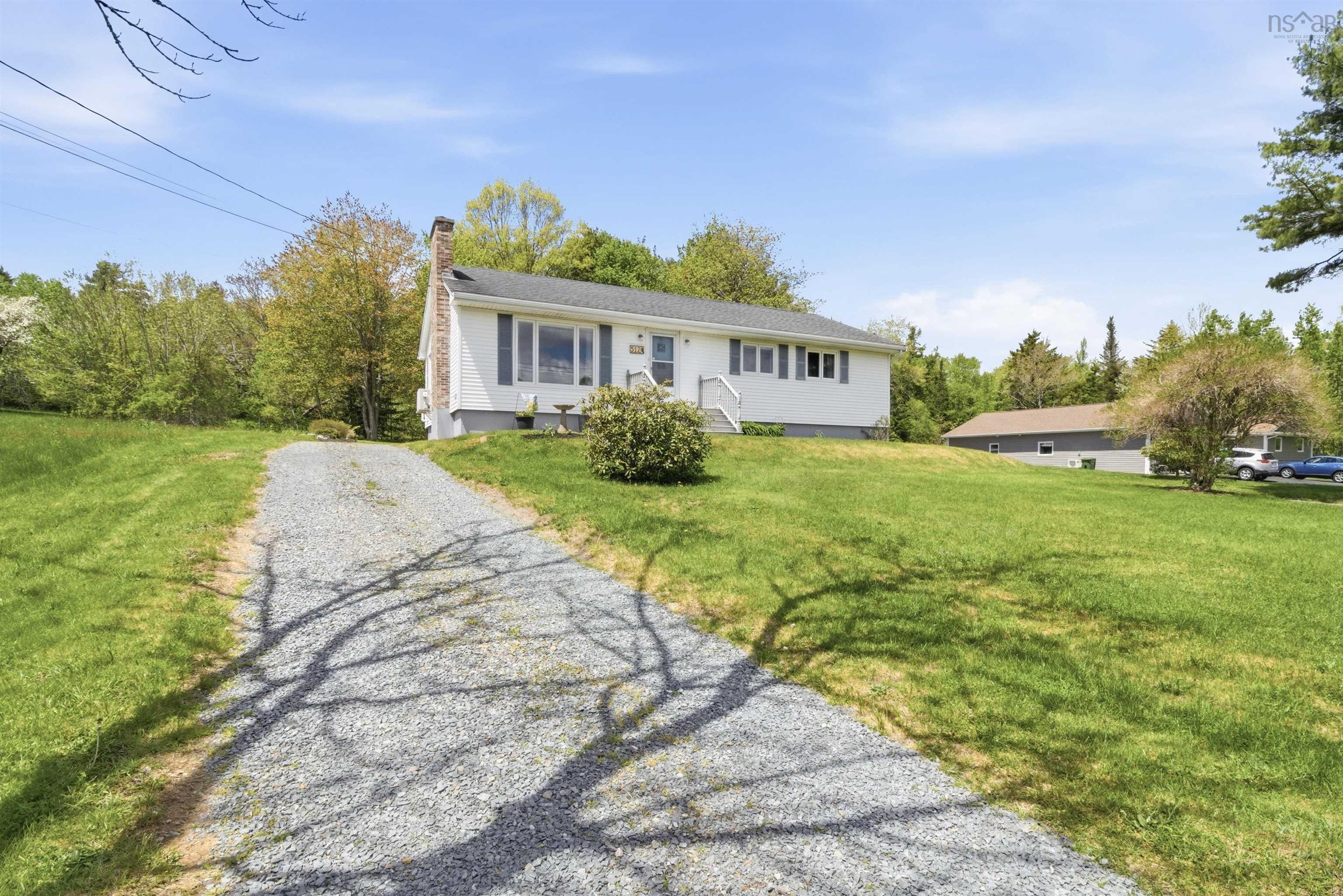 512 Windsor Junction Road - Photo 3