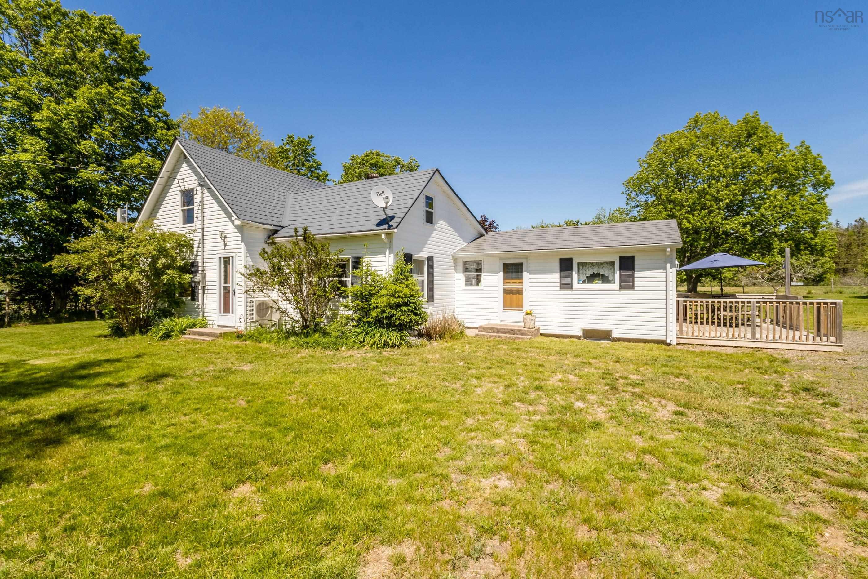 1546 Spurr Road - Photo 4