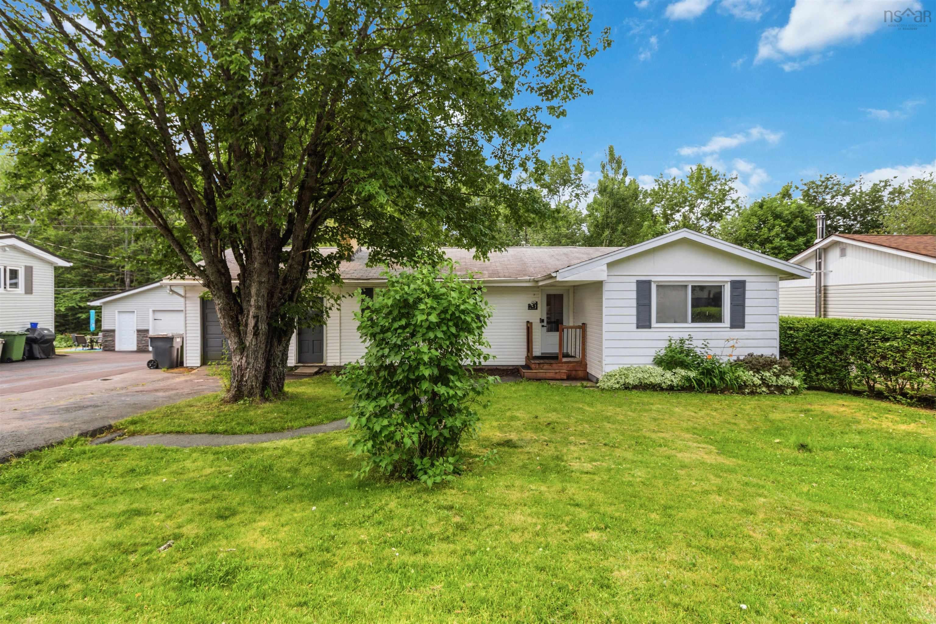 Photo 1 of 36 — 72 Beaumont Drive, Lower Sackville, NS B4C 1V6