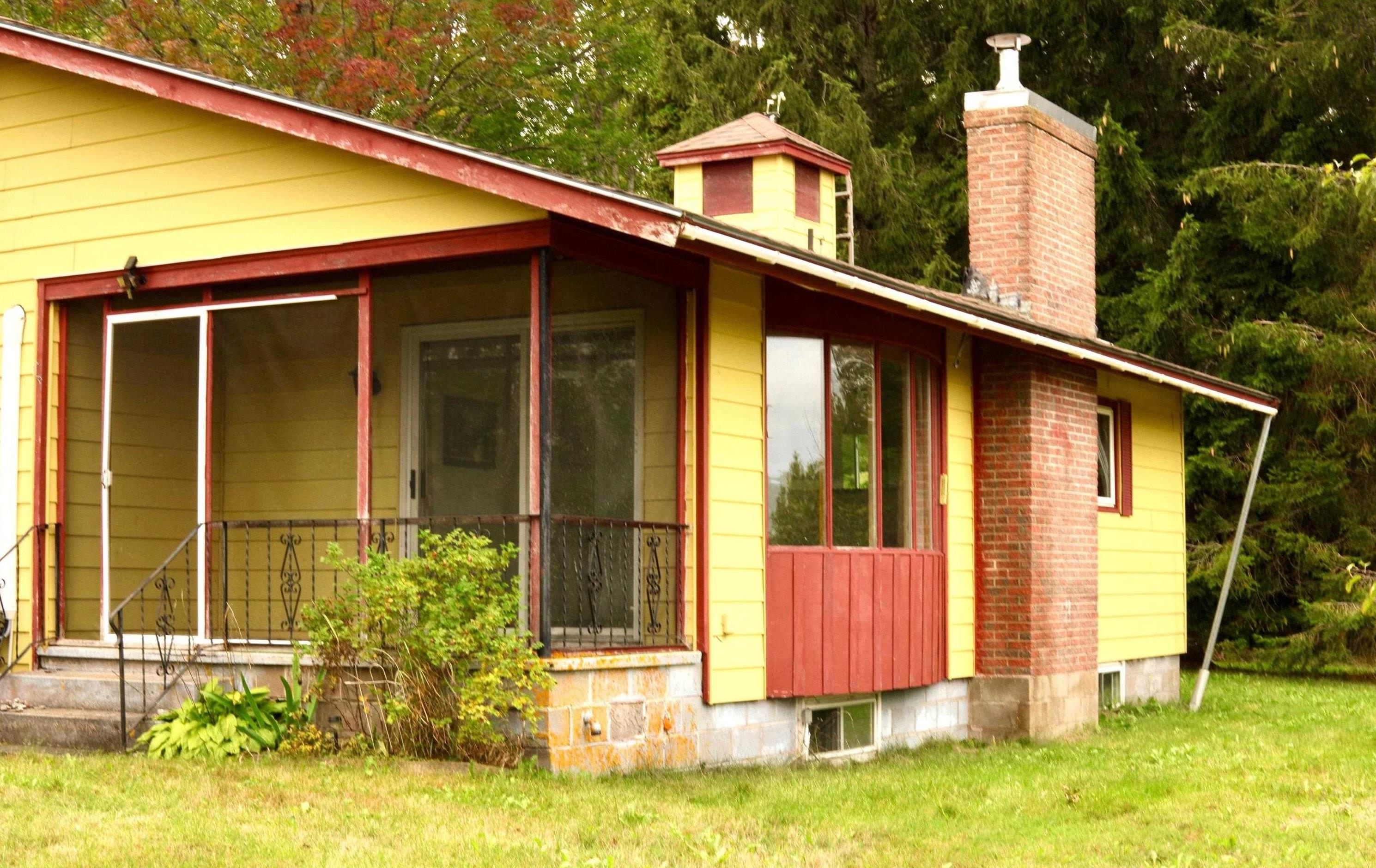 429 Victoria Road - Photo 2