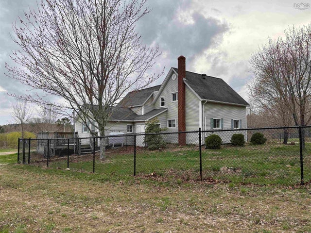 700 Farmington Road