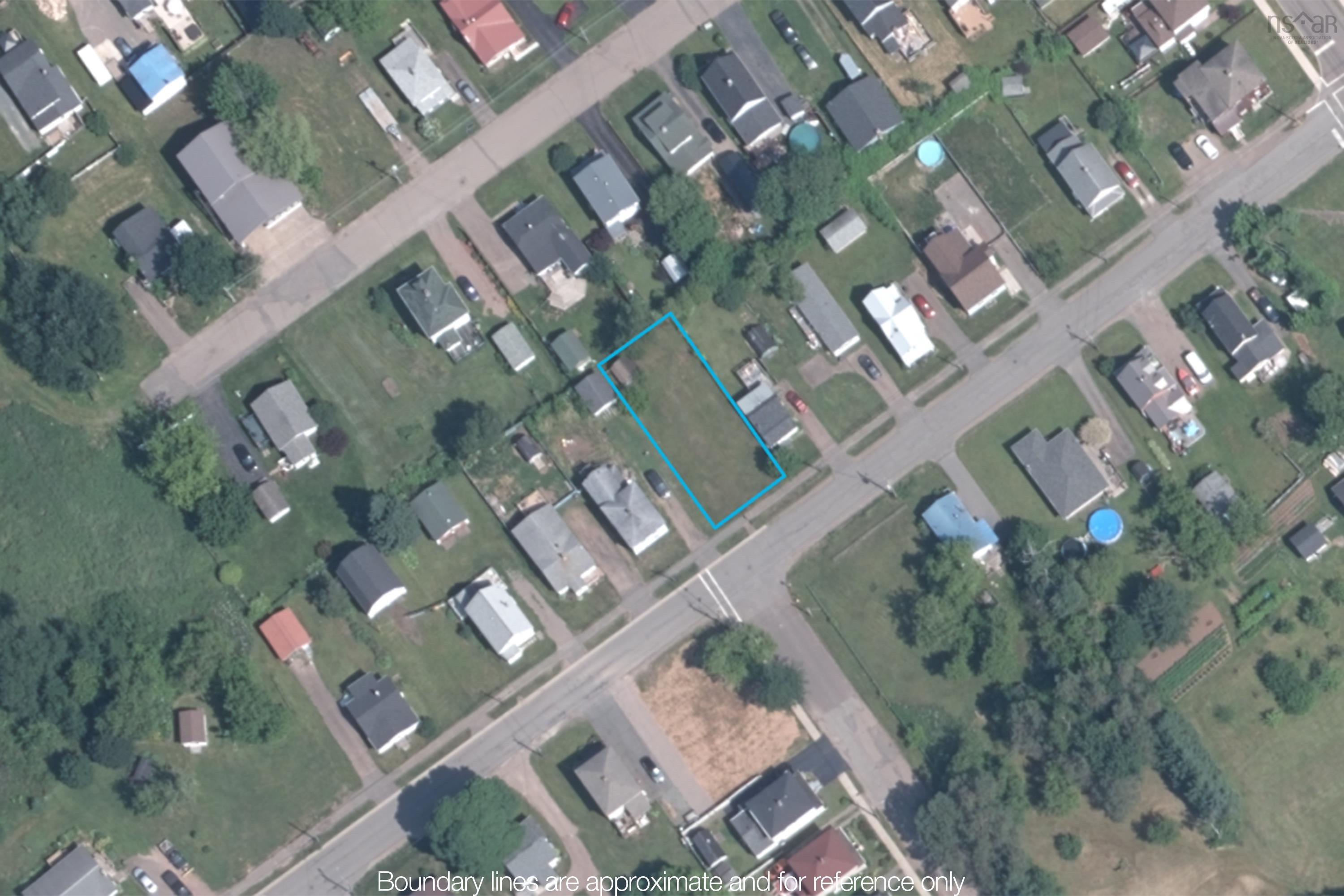 Photo 1 of 2 — 13 Cornwall Street, Amherst, NS B4H 1H3