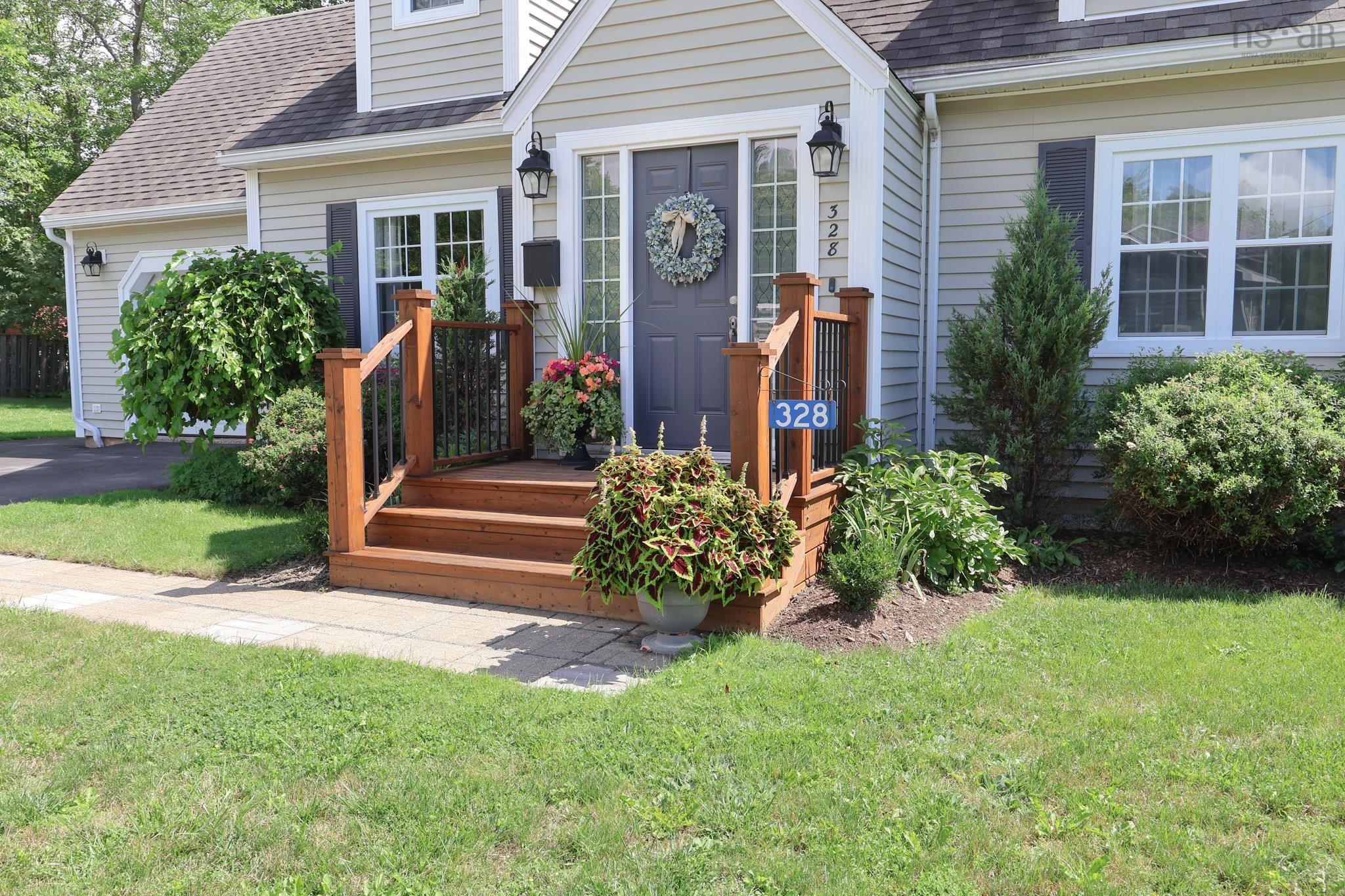 328 Brady Street - Photo 3
