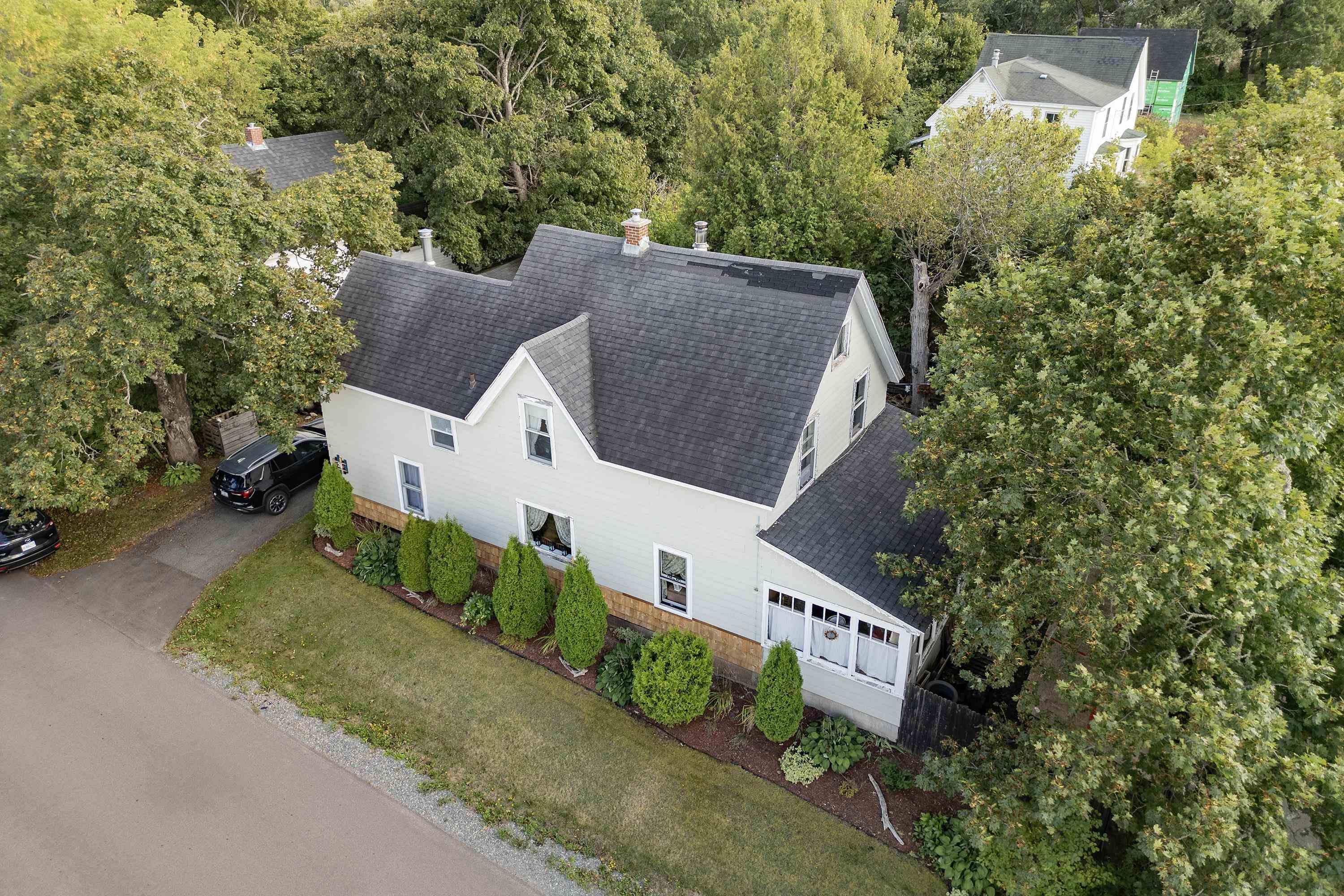 Photo 1 of 34 — 26 Starr Street, Springhill, NS B0M 1X0