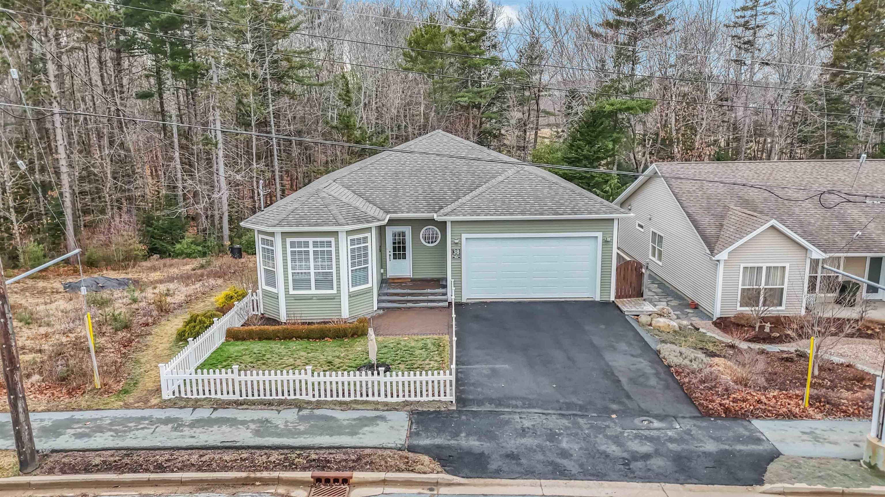 38 Roundhouse Drive - Photo 4