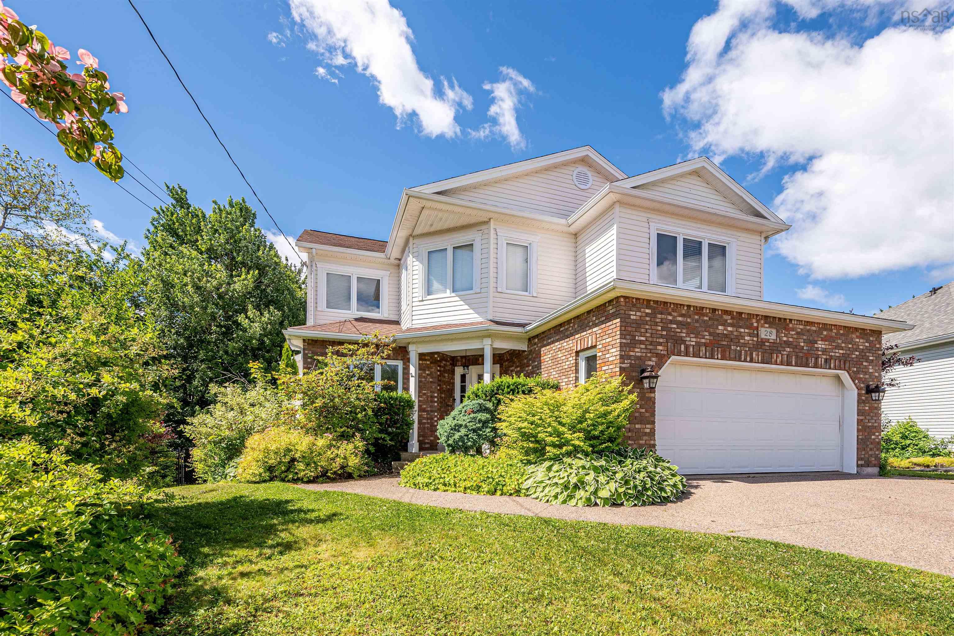 Photo 1 of 39 — 28 Rockhaven Court, Cole Harbour, NS B2V 2W3