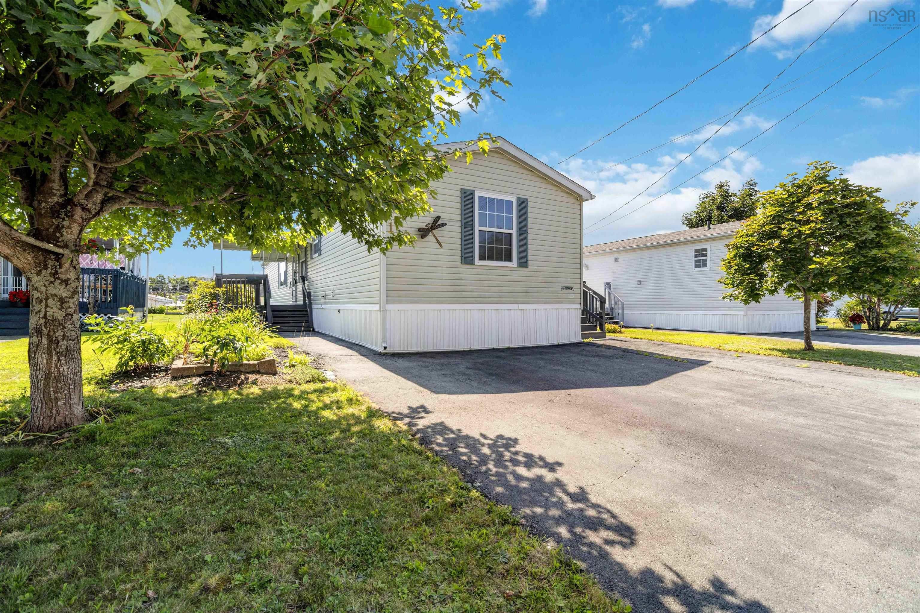 109 Sherbrooke Avenue - Photo 3