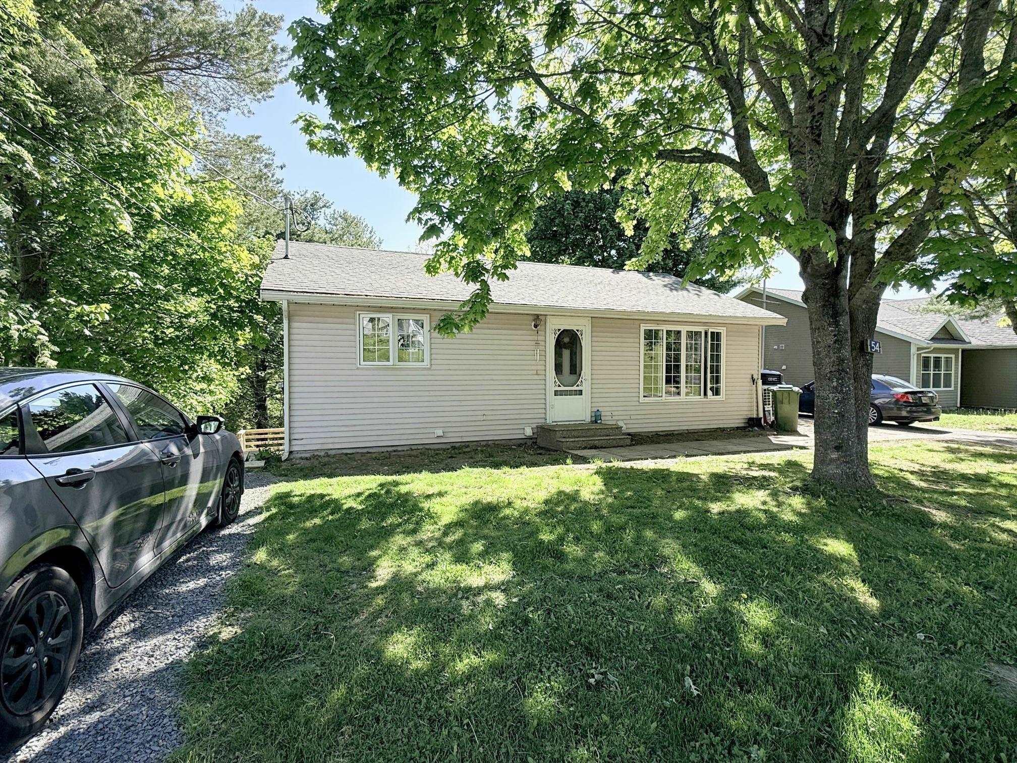54 Maple Avenue - Photo 3